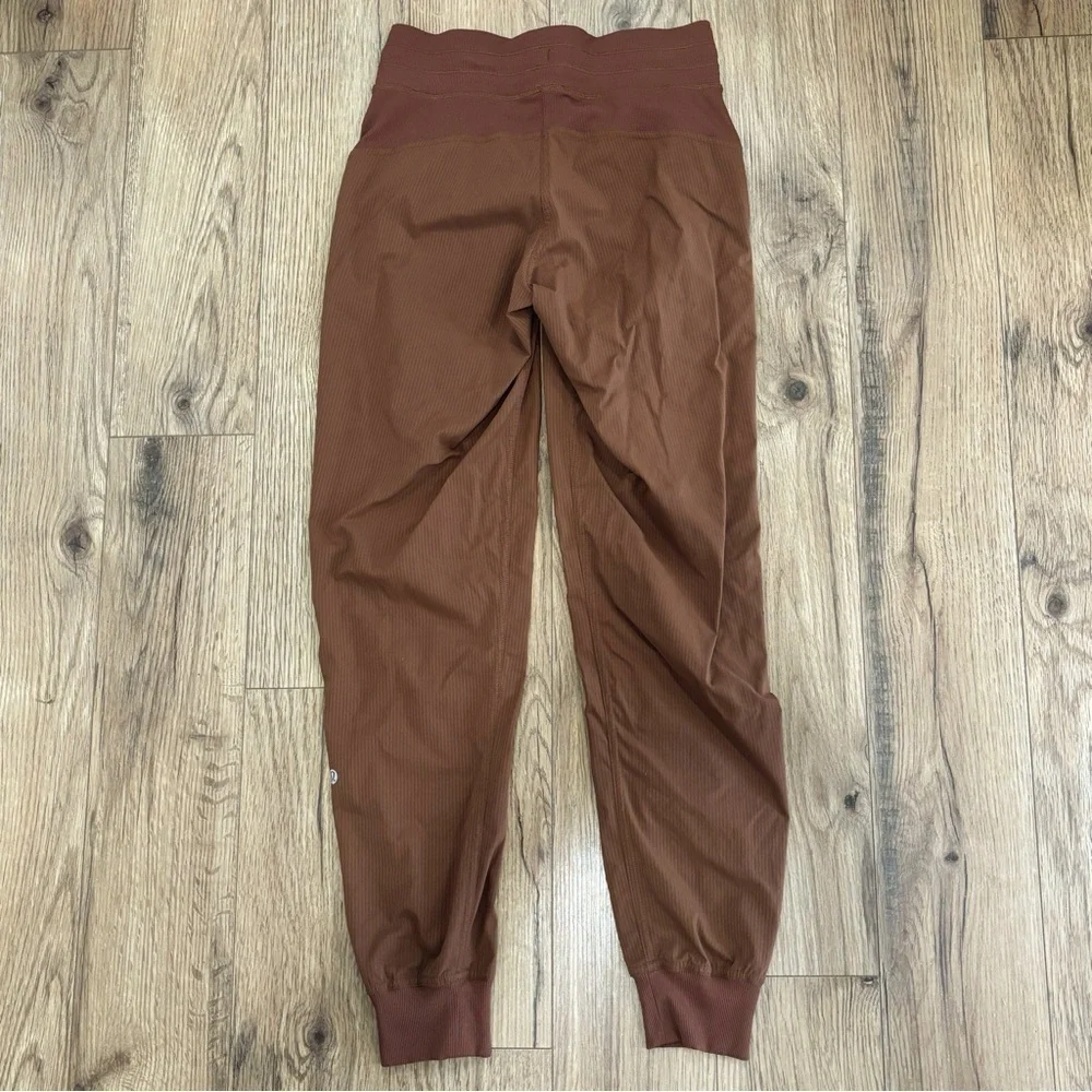Lululemon Dance Studio Mid Rise Joggers In Roasted Brown Size 2